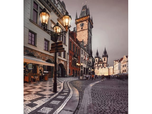 Fototapeta Zabytkowa wieża z zegarem