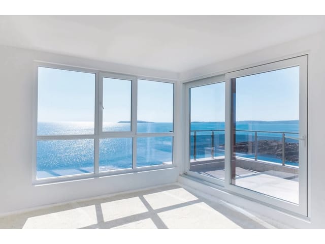 Fototapeta Widok na morze przez okno