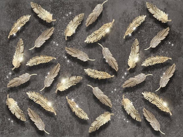 Fototapeta Złote pióra na ciemnym tle (kod: 21443) Fototapeta z motywem złotych piór na ciemnym tle, z błyszczącymi refleksami