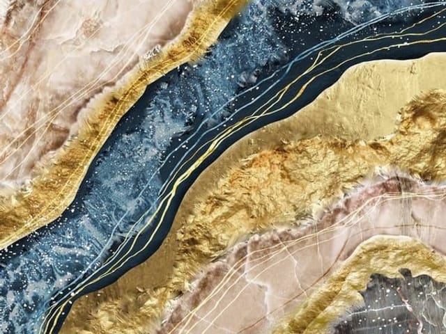 Fototapeta z abstrakcyjnymi wzorami marmuru z falistymi liniami i złotymi akcentami