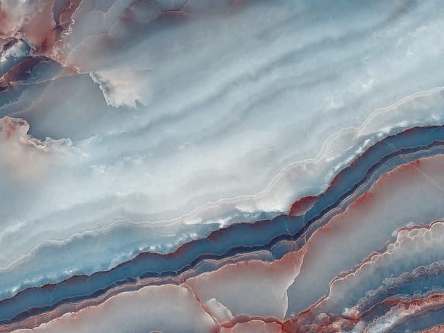 Fototapeta z marmurem o niebieskich żyłach i brązowych akcentach