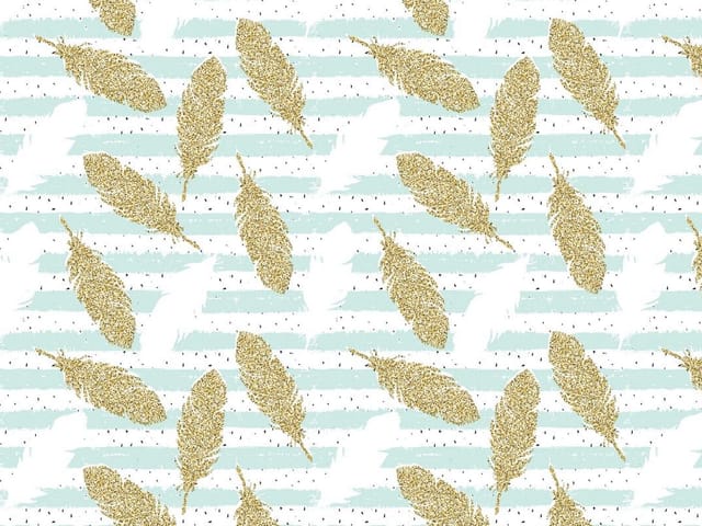 Fototapeta ze złotymi piórami na błękitnym paskowanym tle