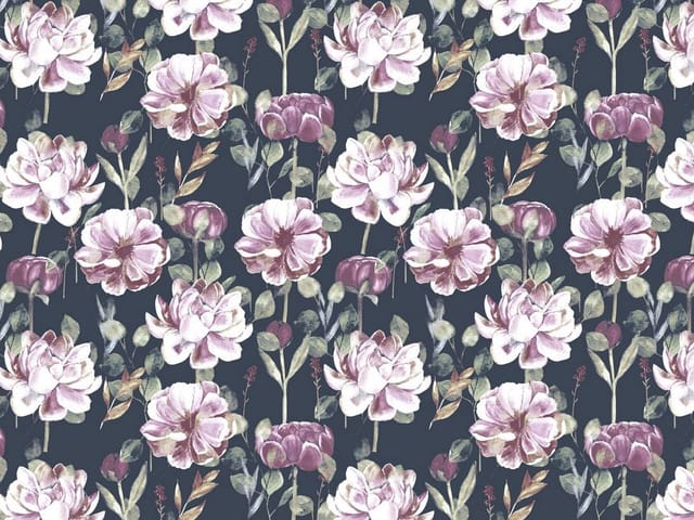 Fototapeta z dużymi kwiatami w pastelowych odcieniach fioletu na ciemnym tle