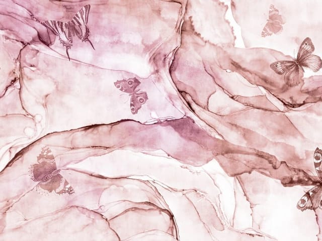 Fototapeta z abstrakcyjnymi różowymi wzorami i motylami, delikatne linie