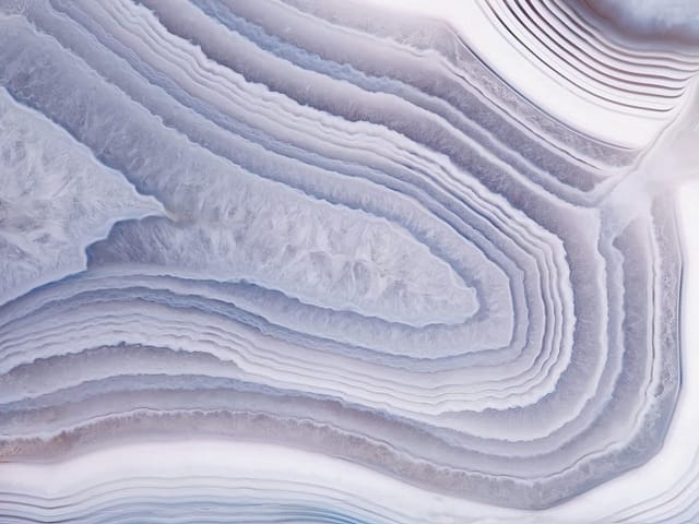 Fototapeta Elegancka struktura marmuru (kod: 25956) Fototapeta z warstwową strukturą marmuru w odcieniach szarości i bieli