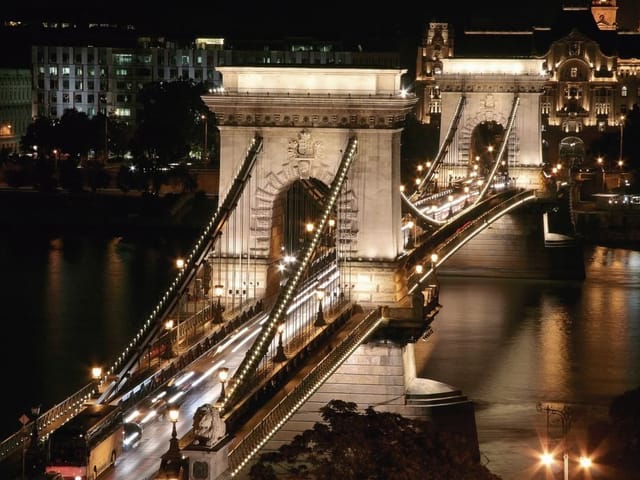 Fototapeta Most wiszący nocą nad rzeką