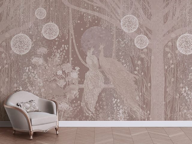 Fototapeta Pawie na gałęzi w magicznym lesie (mpn: 4983) Fototapeta z dwoma pawiami na gałęzi, drzewa, kwiaty, kule i księżyc
