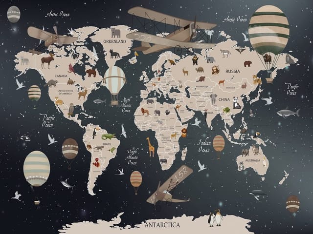 Fototapeta Mapa świata z balonami i samolotem (mpn: 7867) Fototapeta z mapą świata, balonami i starym samolotem nad kontynentami