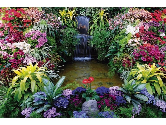 Fototapeta Egzotyczny wodospad z kwiatami (kod: 8132) Fototapeta Egzotyczny wodospad z kwiatami