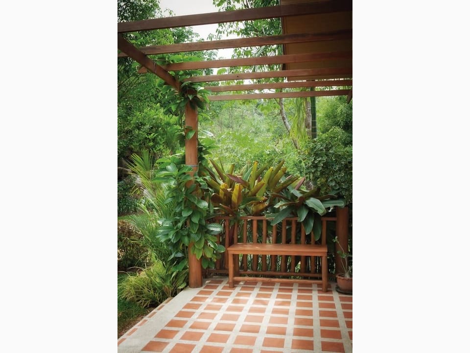 Fototapeta Drewniana Pergola z Ławką na wymiar