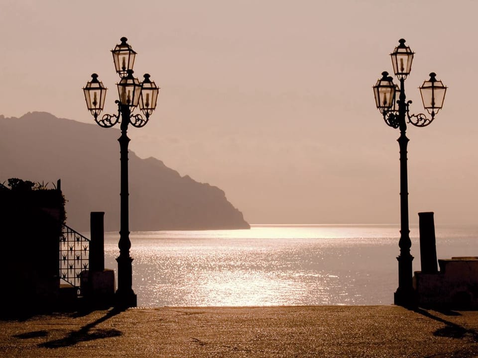 Fototapeta Stylowe Latarnie nad Wodą