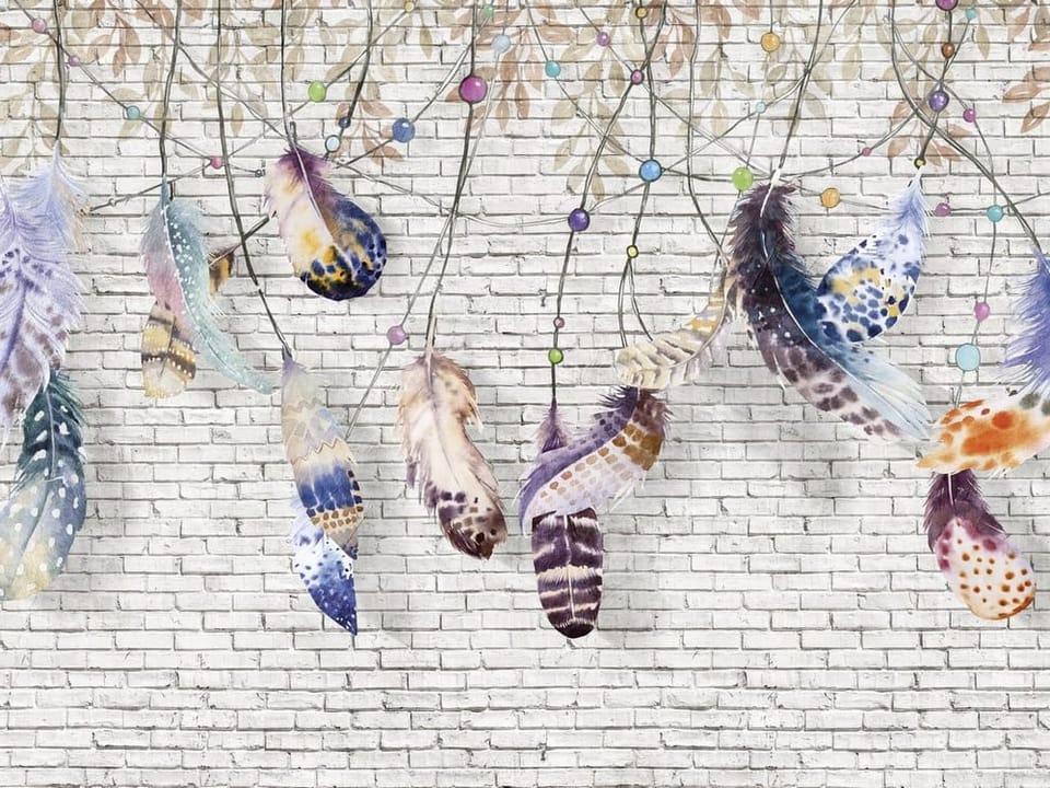 Fototapeta Kolorowe pióra na tle cegieł