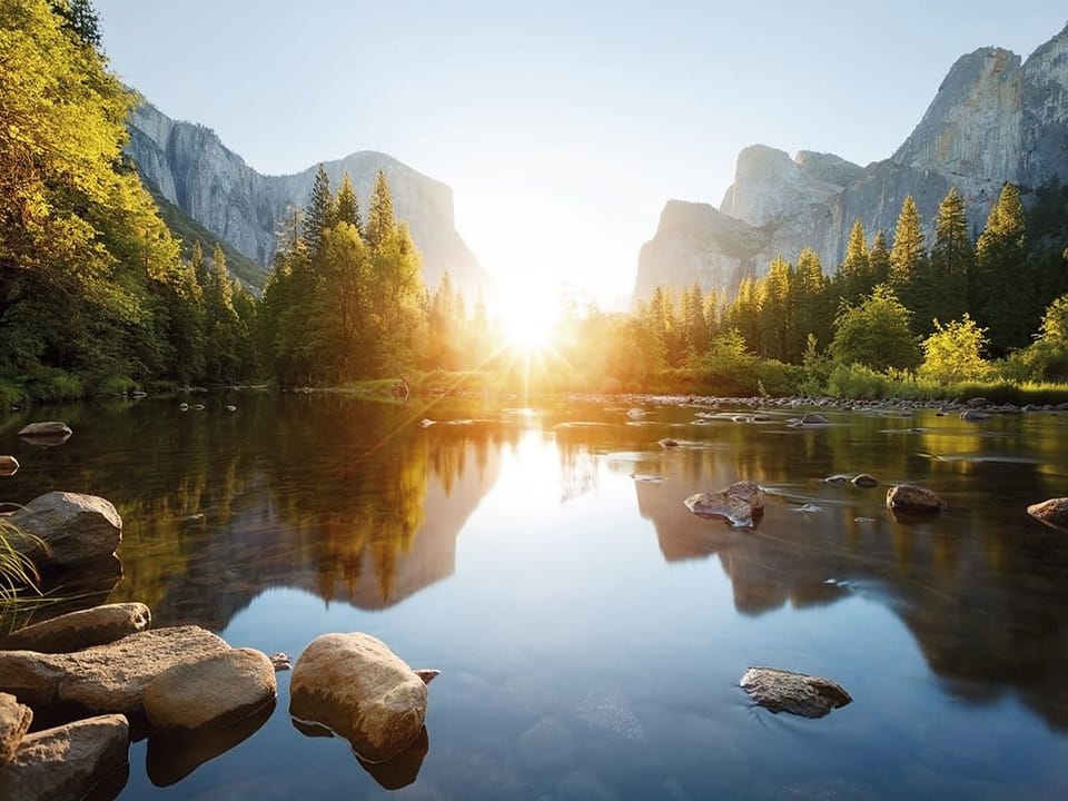 Fototapeta Górski krajobraz z rzeką