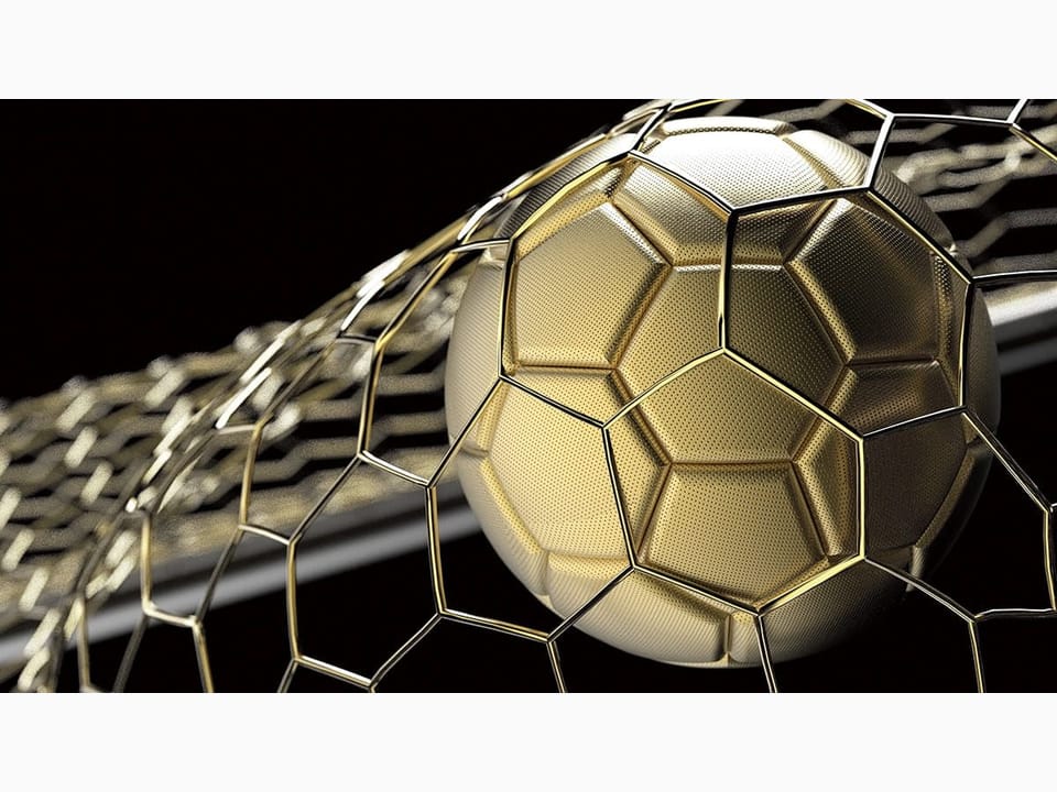 Fototapeta Złota Piłka w Metalicznej Siatce