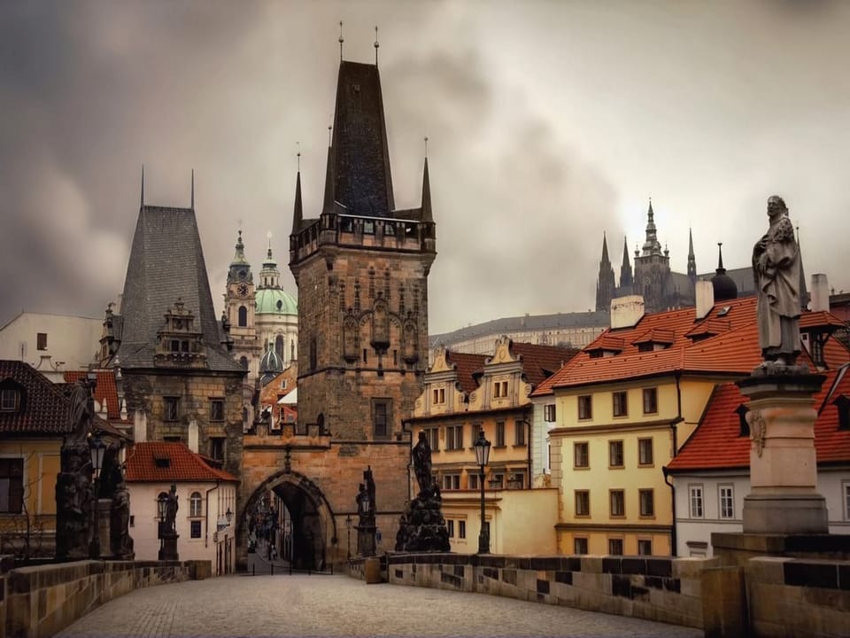 Fototapeta Średniowieczna Wieża na Moście na wymiar