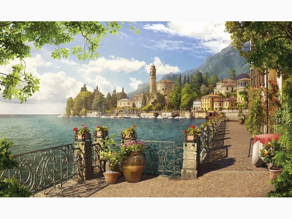 Fototapeta Promenada nad jeziorem z kwiatami na wymiar