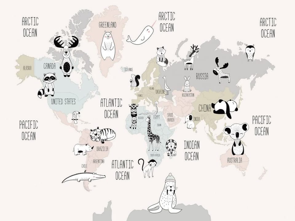 Fototapeta Mapa świata z rysunkowymi zwierzętami na wymiar