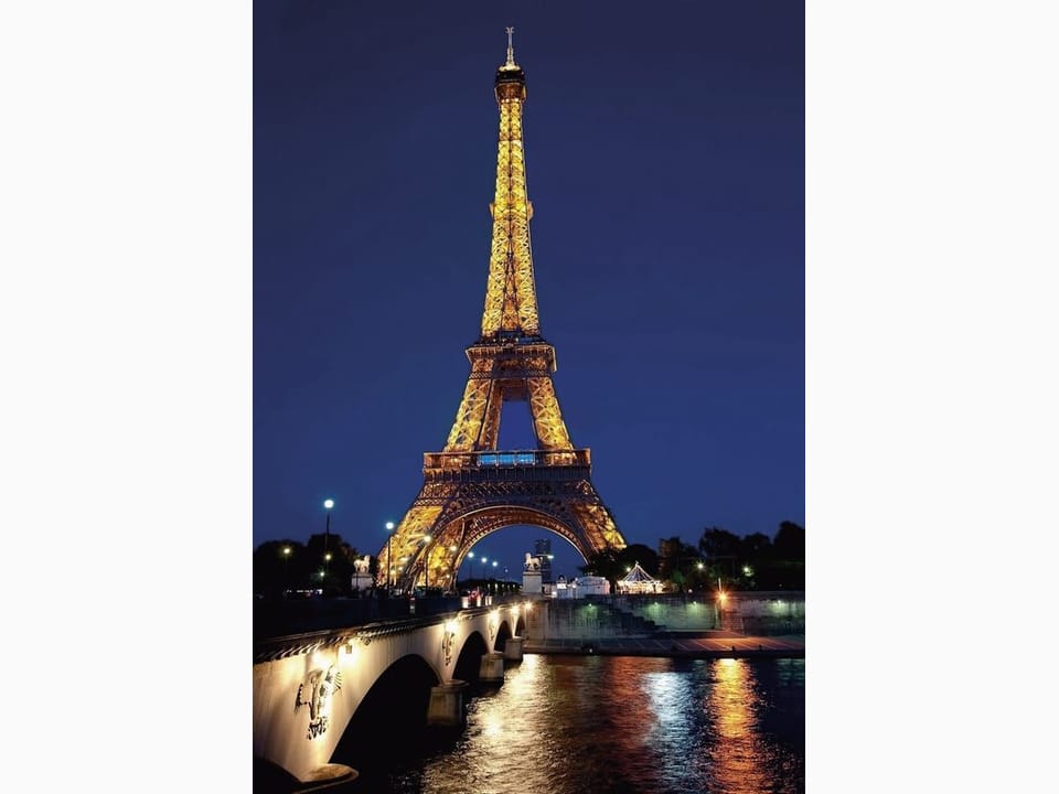 Fototapeta Nocna sceneria z Wieżą Eiffla