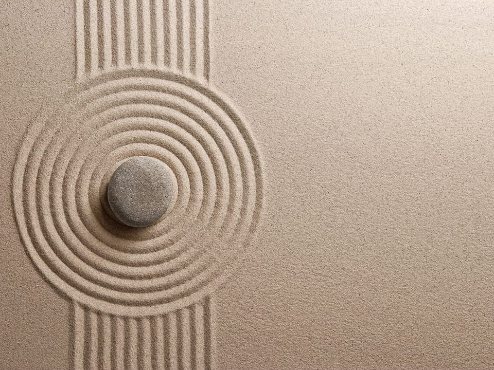 Fototapeta Kamień na piasku z wzorami