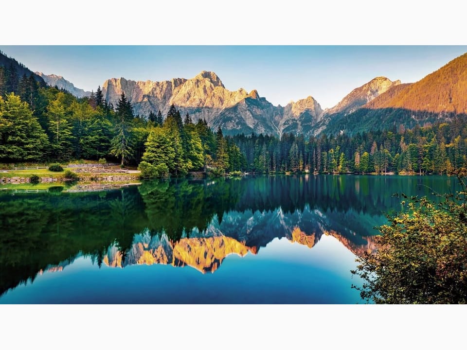 Fototapeta Górskie Jezioro z Odbiciem na wymiar