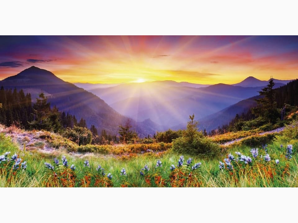 Fototapeta Górski krajobraz o wschodzie słońca