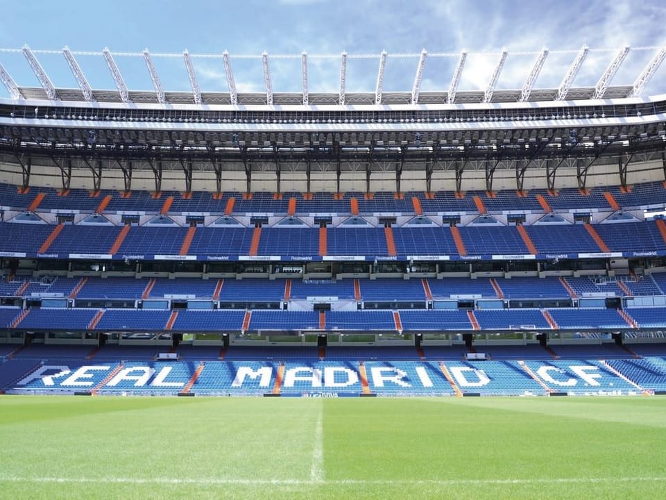Fototapeta Stadion piłkarski z trybunami
