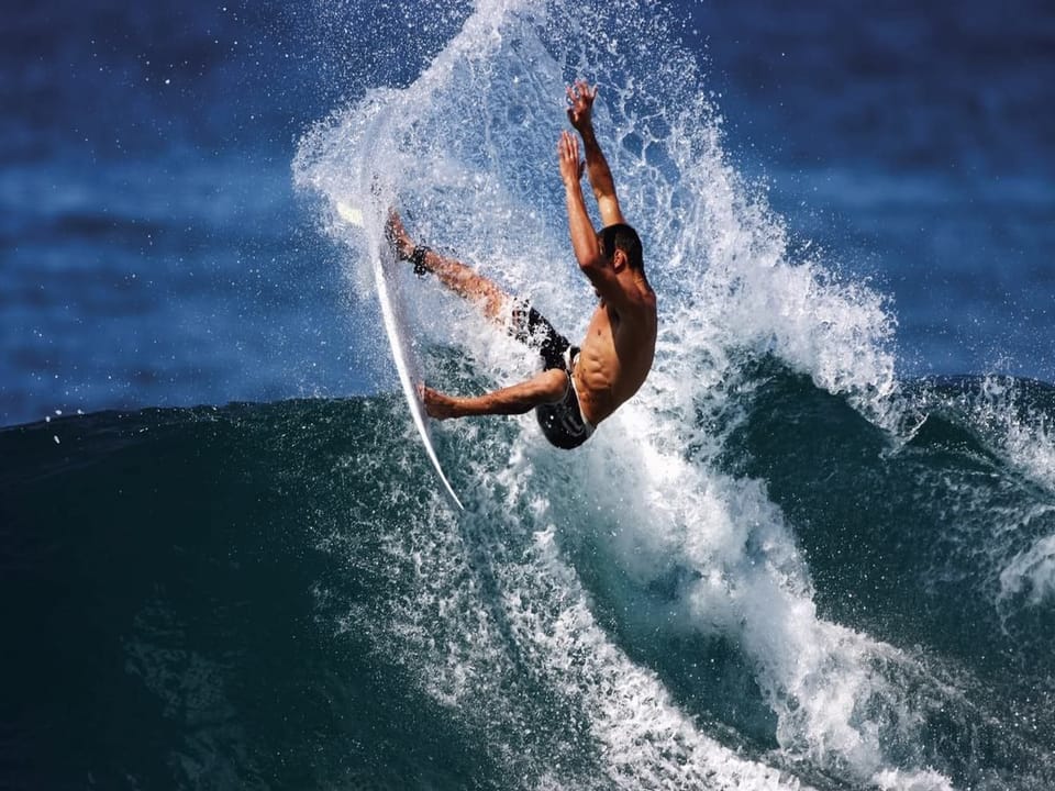 Fototapeta Surfer na dużej fali na wymiar