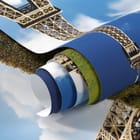 Miniatura fototapety Wieża Eiffla i błękitne niebo - realne zdjęcie w rolce