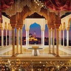 Miniatura fototapety Bogato zdobiona arkada z kolumnami