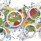 Miniatura fototapety Owoce w wodzie z bąbelkami