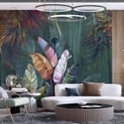 Miniatura fototapety Kolorowe liście tropikalne we wnętrzu salonu