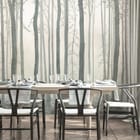 Miniatura fototapety Leśna mgła i wysokie pnie drzew we wnętrzu kuchni