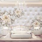 Miniatura fototapety Dekoracyjne kwiaty z perłami we wnętrzu sypialni