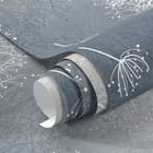 Miniatura fototapety Białe dmuchawce na szarym tle fragment #1