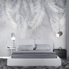 Miniatura fototapety Białe liście palmowe na szarym tle we wnętrzu sypialni