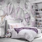 Miniatura fototapety Balony na ogrzane powietrze w chmurach we wnętrzu pokoju nastolatka