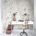 Miniatura fototapety Terazzo z kolorowymi kamieniami we wnętrzu biura