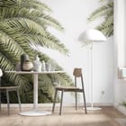 Miniatura fototapety Zielone liście palmowe na niebie we wnętrzu kuchni