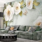 Miniatura fototapety Białe róże z zielonymi liśćmi we wnętrzu salonu