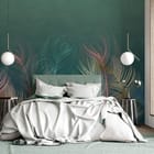 Miniatura fototapety Kolorowe pióra na zielonym tle we wnętrzu sypialni