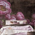 Miniatura fototapety Różowe piwonie na ciemnym tle we wnętrzu sypialni