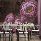 Miniatura fototapety Różowe piwonie na ciemnym tle we wnętrzu kuchni