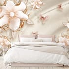 Miniatura fototapety Białe kwiaty z liśćmi i złotymi akcentami we wnętrzu sypialni