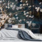 Miniatura fototapety Magnolie na ciemnym tle we wnętrzu sypialni