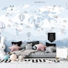 Miniatura fototapety Mapa świata z balonami dla dzieci we wnętrzu pokoju dziecka