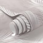 Miniatura fototapety Białe liście palmowe na jasnym tle fragment #1