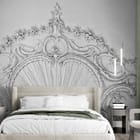 Miniatura fototapety Dekoracyjny ornament na suficie we wnętrzu sypialni