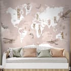 Miniatura fototapety Mapa świata z ilustracjami zwierząt we wnętrzu pokoju dziecka