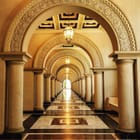 Miniatura fototapety Tunel z Kolumnami i Lampami