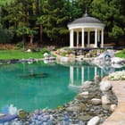 Miniatura fototapety Altana przy stawie w ogrodzie